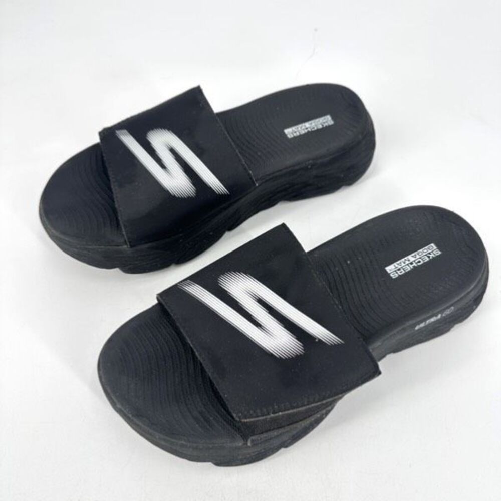 Skechers Mens Max Cushioning Mizumi Slide Sandals Size 7 Women’s size 9 Goga Mat